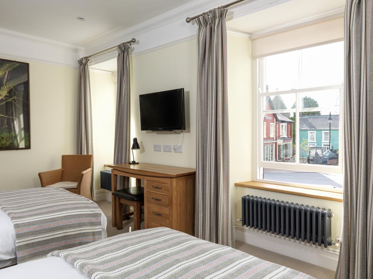 Hotel Y Talbot Tregaron Esterno foto
